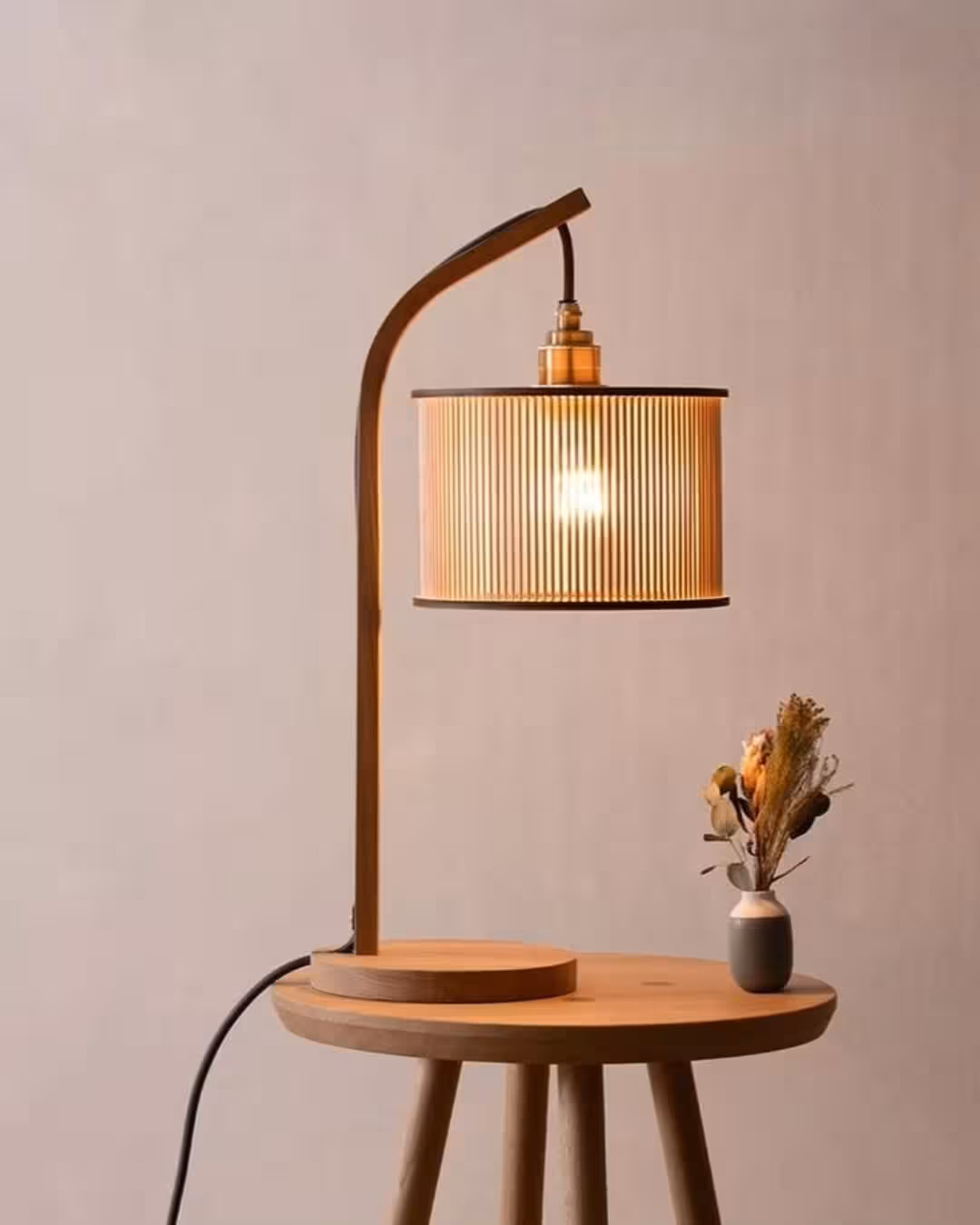 Minimalist Curved Solid Wood Slatted Table Lamp