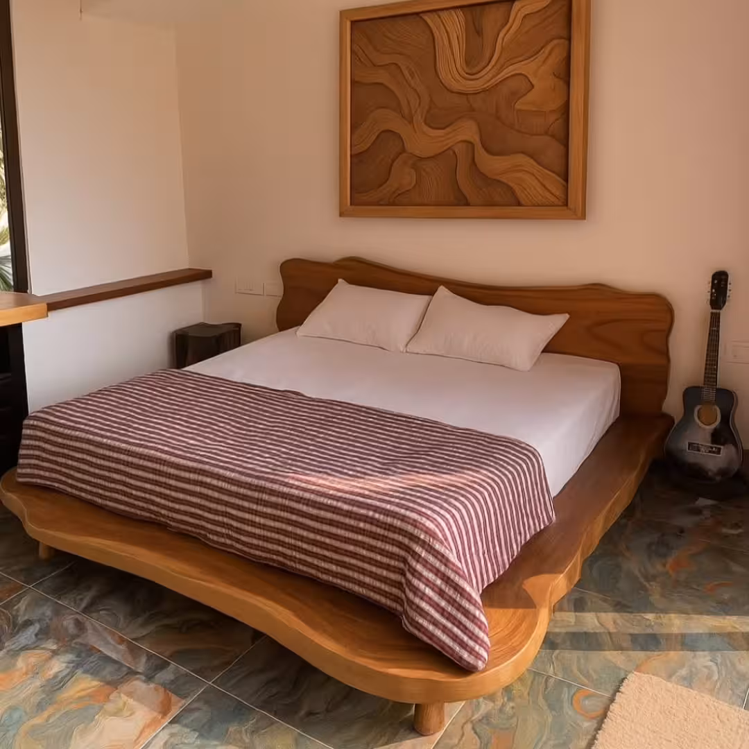 Arbor Live-Edge Organic Platform Bed
